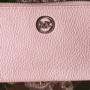 Michael Kors Blush pebble textured wallet